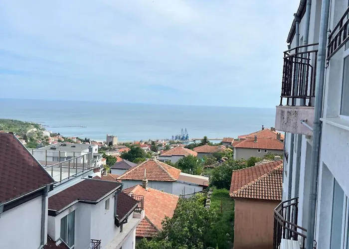 просторни анастасия -балчик с морска гледка Апартаменты Балчик