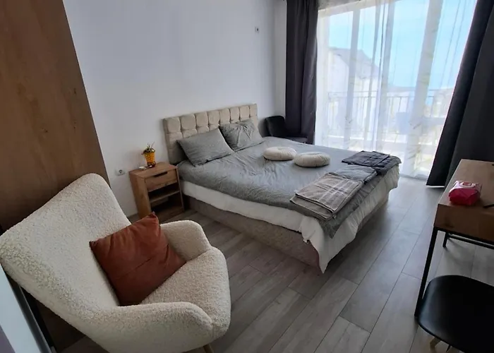 просторни анастасия -балчик с морска гледка Lägenhet *